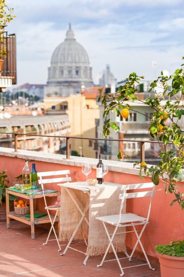 Postcard From St Peter'S Dome Apartment Exterior foto